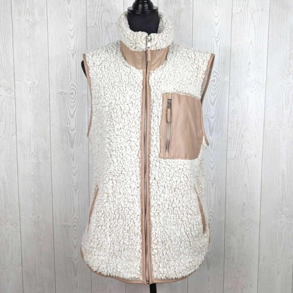 Abercrombie and Fitch Sherpa Zipper Vest Women's Size Large Faux Leather Pockets